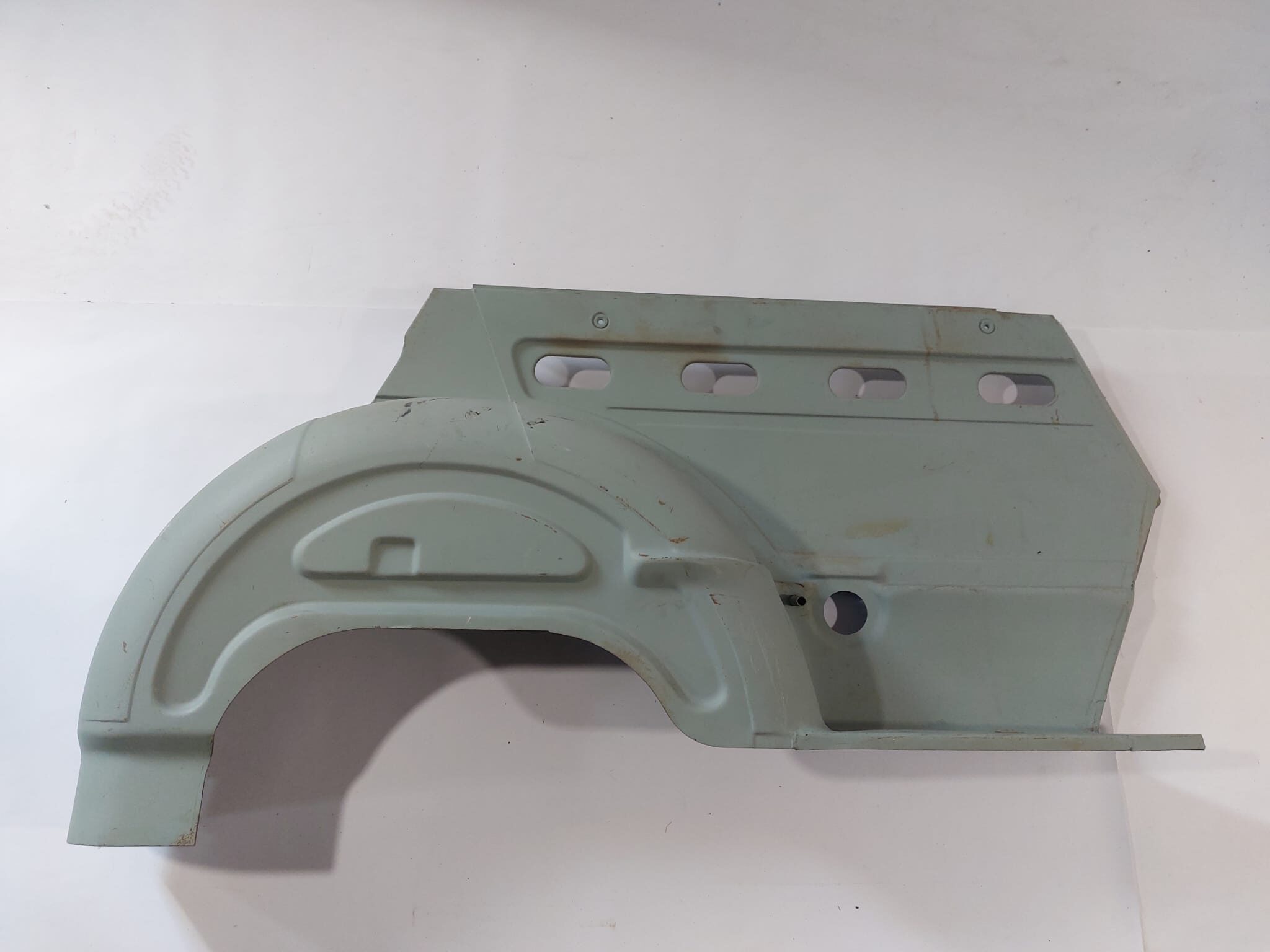 Seitenteil hinten rechts für Wartburg 353 /1.3 Tourist neu